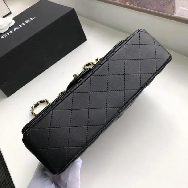 Special Set Chanel: Classic Flap Bag + Coco Crush Bracelet