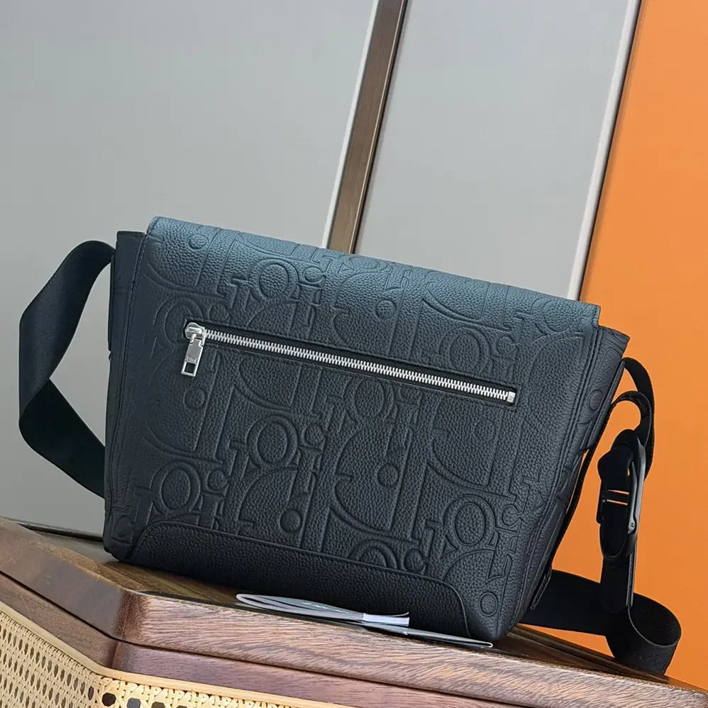 Dior Small Dior Jett Messenger Bag with Flap Black Dior Gravity Leather for Men Dior Small Dior Jett Messenger Bag with Flap Black Dior Gravity Leather for Men