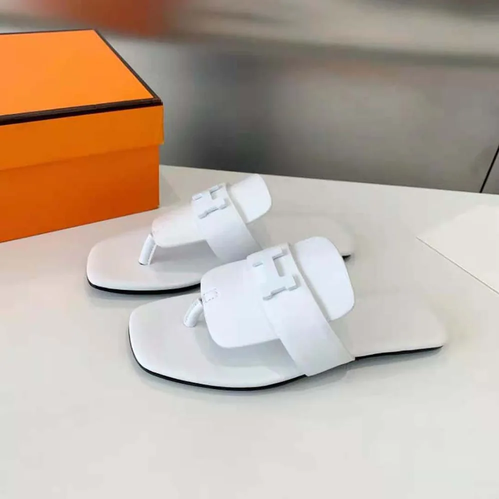 Hermes Galerie Sandal in Calfskin for Women in White