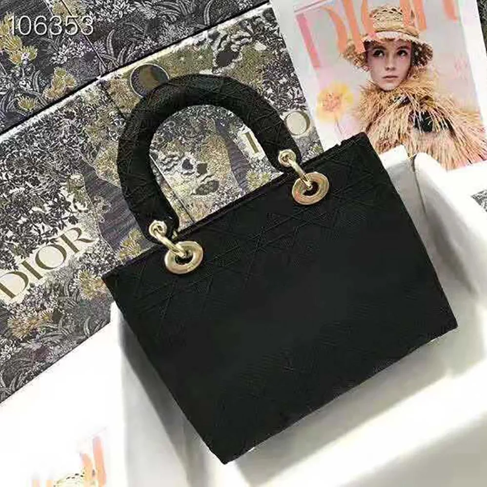 Dior Medium Lady D-Lite Bag Cannage Embroidery in Black Dior Medium Lady D-Lite Bag Cannage Embroidery in Black