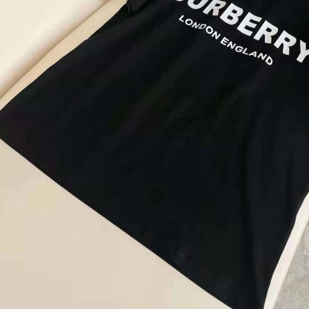 Burberry Logo Print Cotton T-shirt for Men in Black