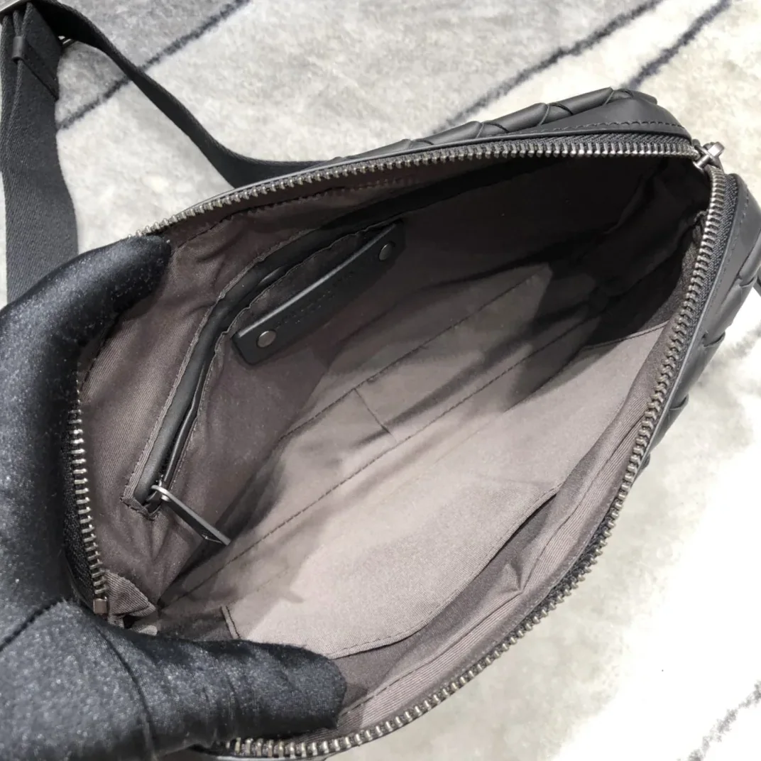 Bottega Veneta Classic Intrecciato Black Bottega Veneta Classic Intrecciato Black