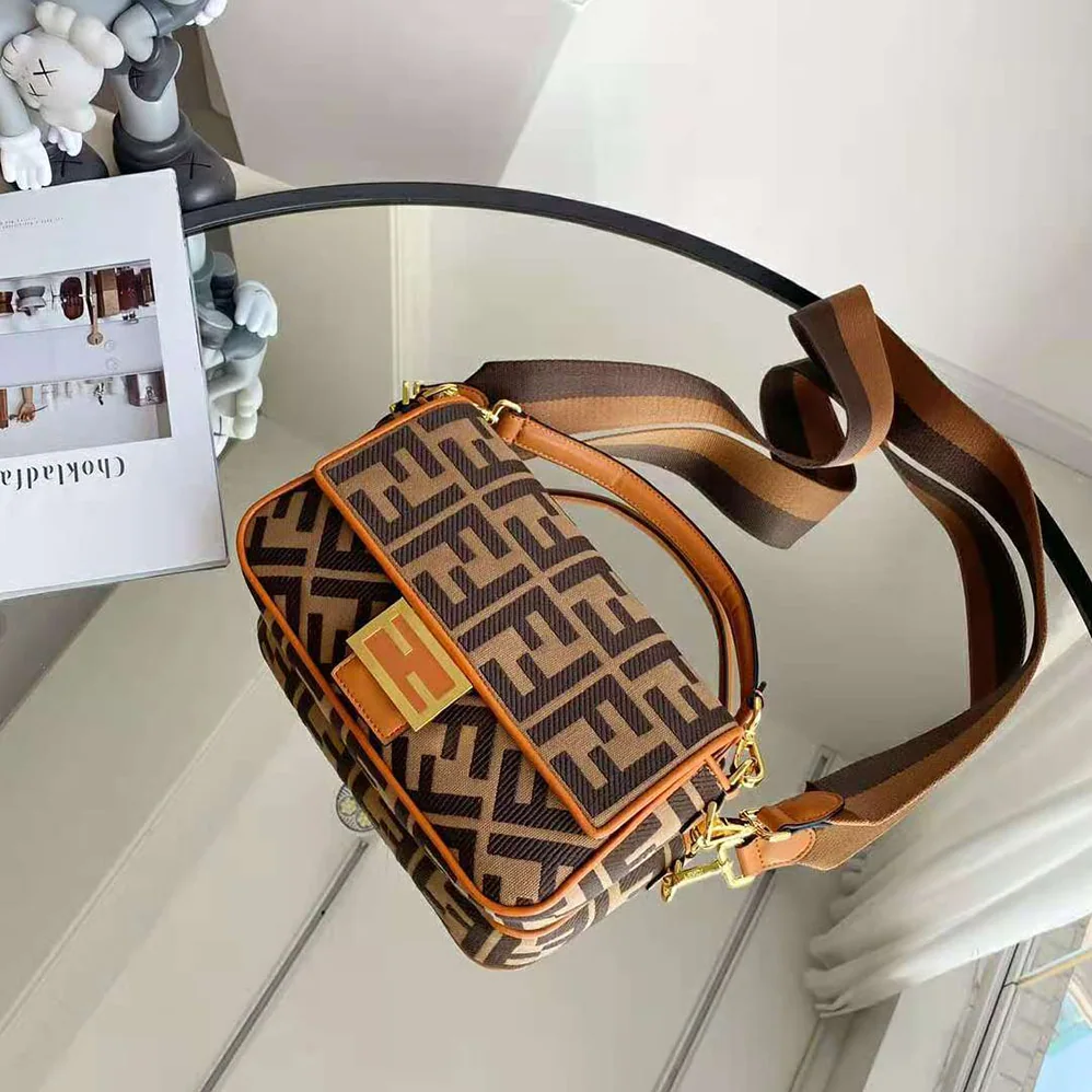 Fendi Baguette Green Canvas Bag for Women