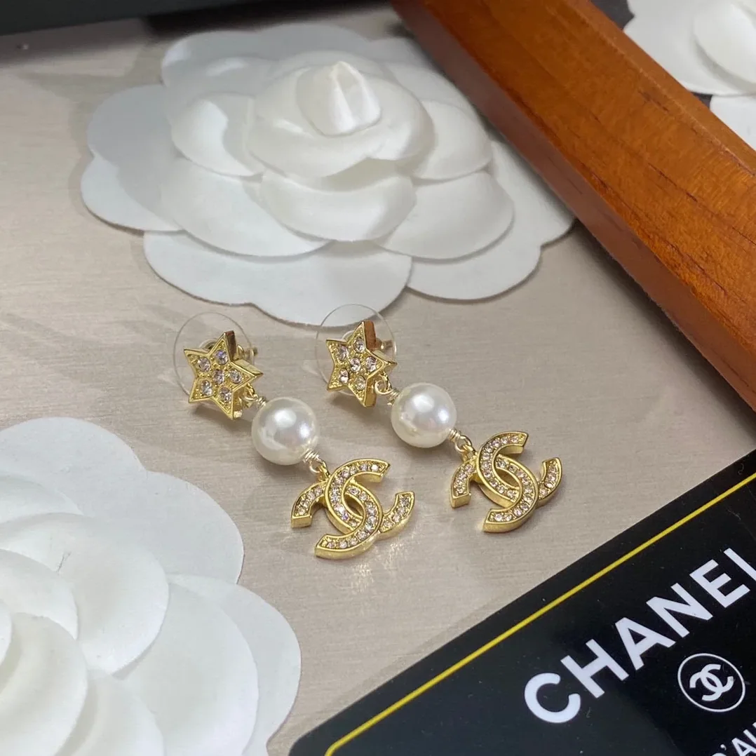 Chanel Star Earrings Gold Chanel Star Earrings Gold