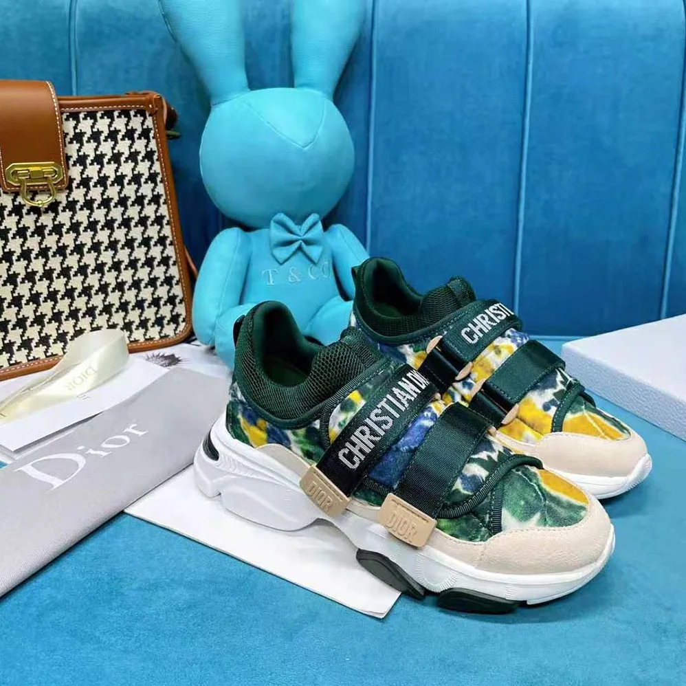 Dior D-Wander Sneaker Cypress Green Camouflage Tie & Dior Technical Fabric for Women Dior D-Wander Sneaker Cypress Green Camouflage Tie & Dior Technical Fabric for Women
