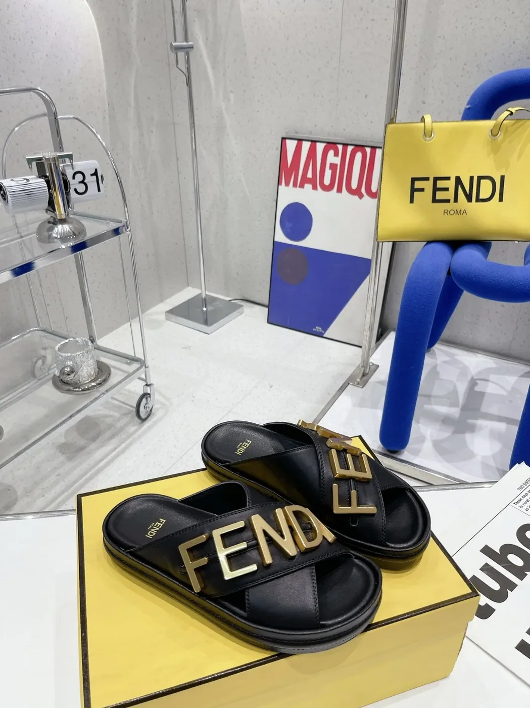Fendi Graphy Black FF 8X8289AI1RF1H1K Fendi Graphy Black FF 8X8289AI1RF1H1K