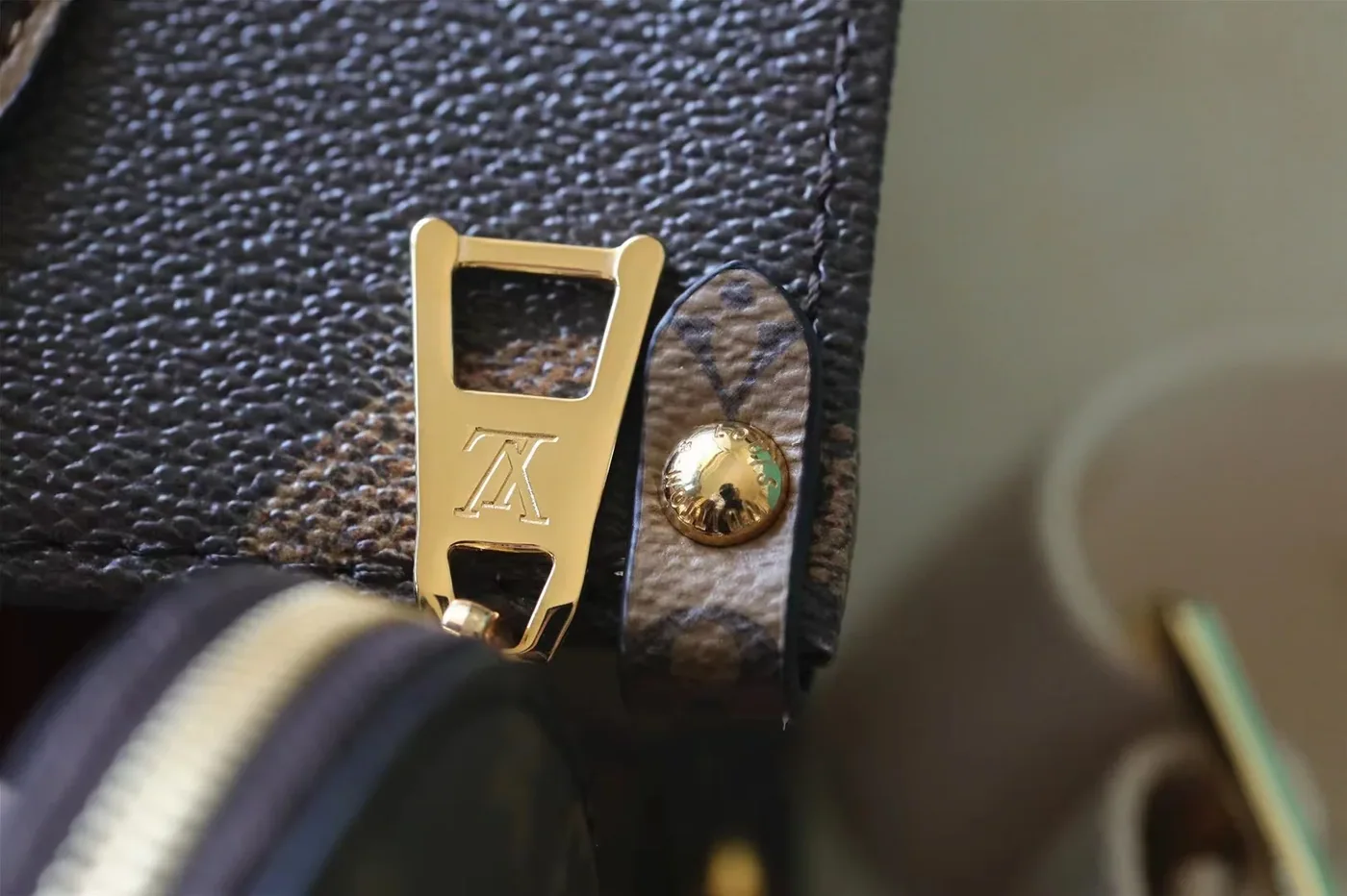 Louis Vuitton OnTheGo PM Tote Bag in Brown Gold Hardware