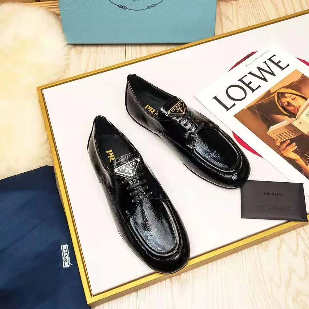 Prada Naplak Leather Laced Shoes for Women in Black Prada Naplak Leather Laced Shoes for Women in Black