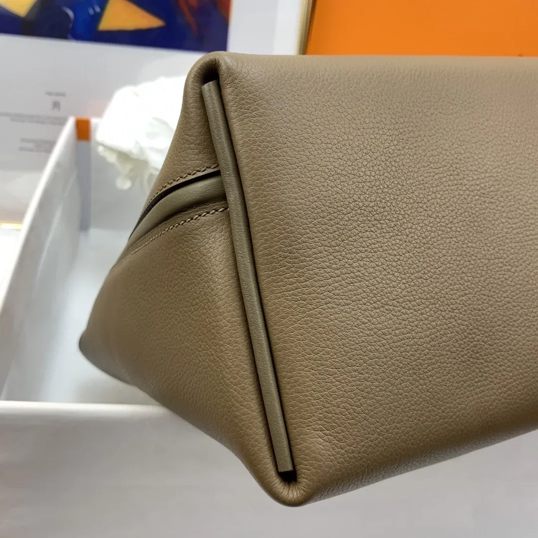 Hermes Clemence Swift Light Brown Hermes Clemence Swift Light Brown