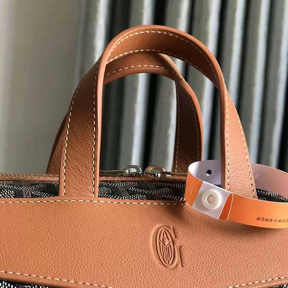 Goyard Sac A Dos Cisalpin in Goyardine Canvas & Chevroches Calfskin for Women in Brown Goyard Sac A Dos Cisalpin in Goyardine Canvas & Chevroches Calfskin for Women in Brown