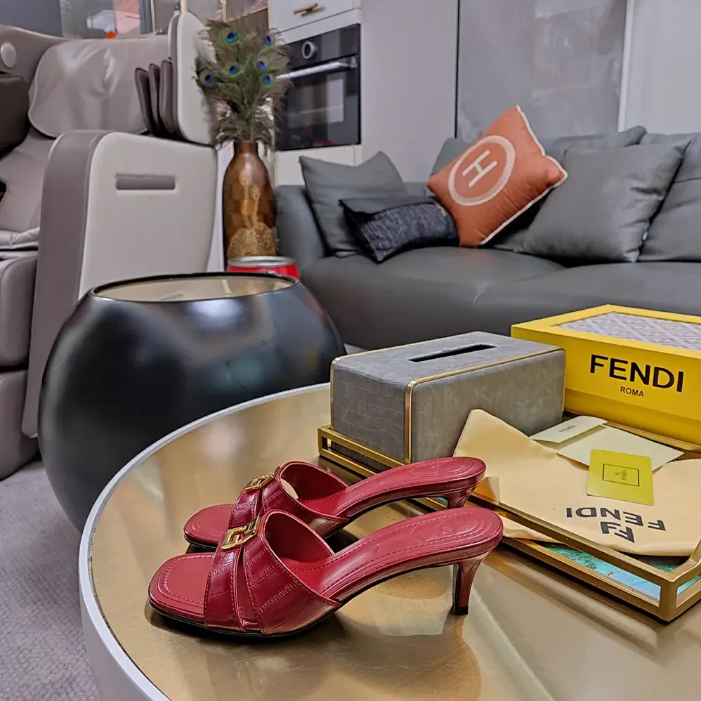Fendi FFold Red EEl Leather Medium for Women in heeled Sandals Fendi FFold Red EEl Leather Medium for Women in heeled Sandals