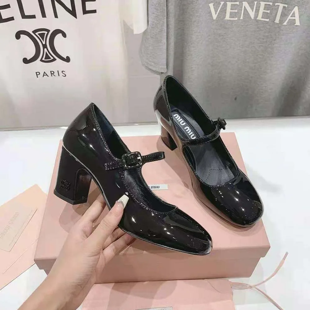 Miu Miu Patent Leather Pumps with Metal Lettering Logo for Women in Black Miu Miu Patent Leather Pumps with Metal Lettering Logo for Women in Black