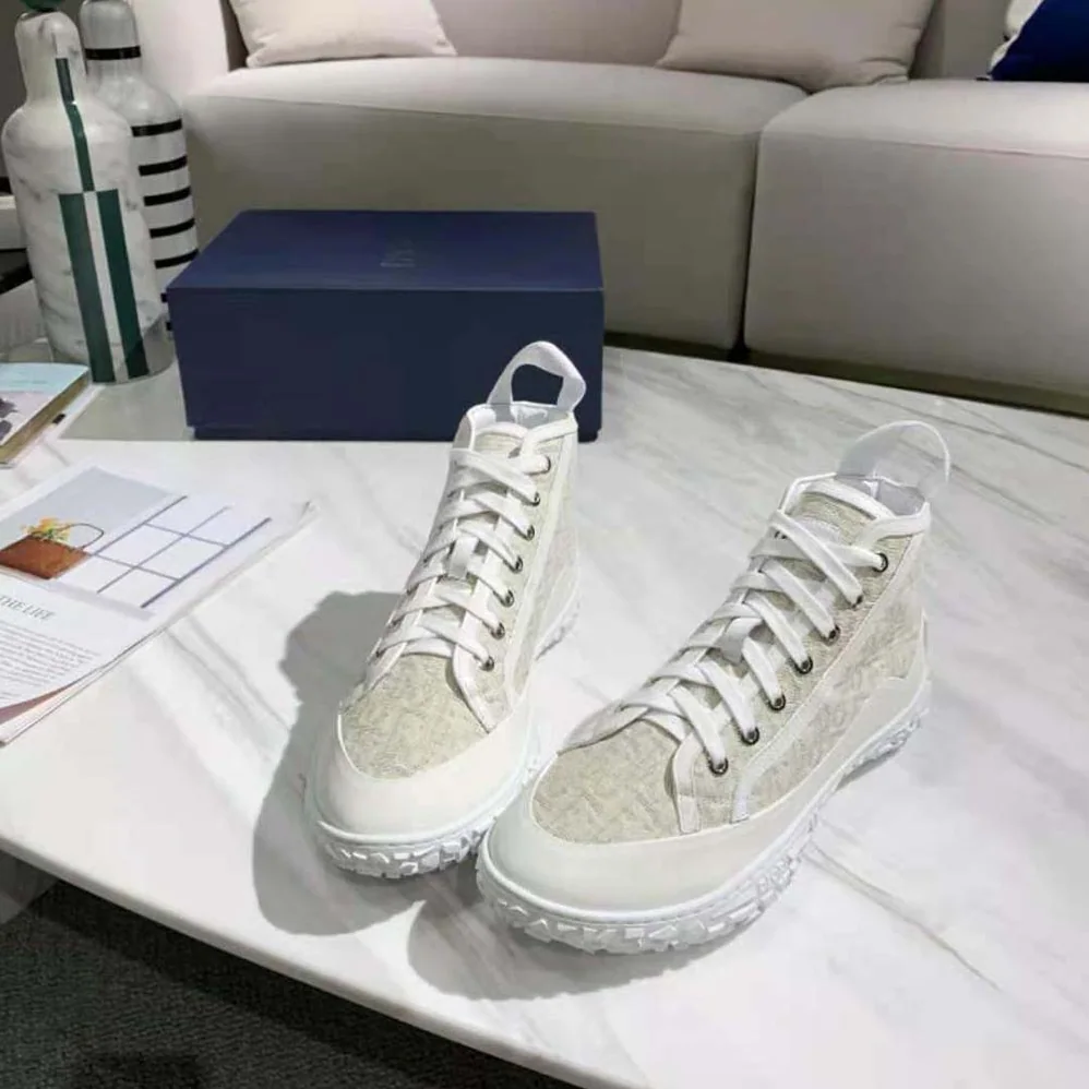 Dior B28 High-top Sneaker Off-White Dior Oblique Jacquard and White Rubber for Unisex
