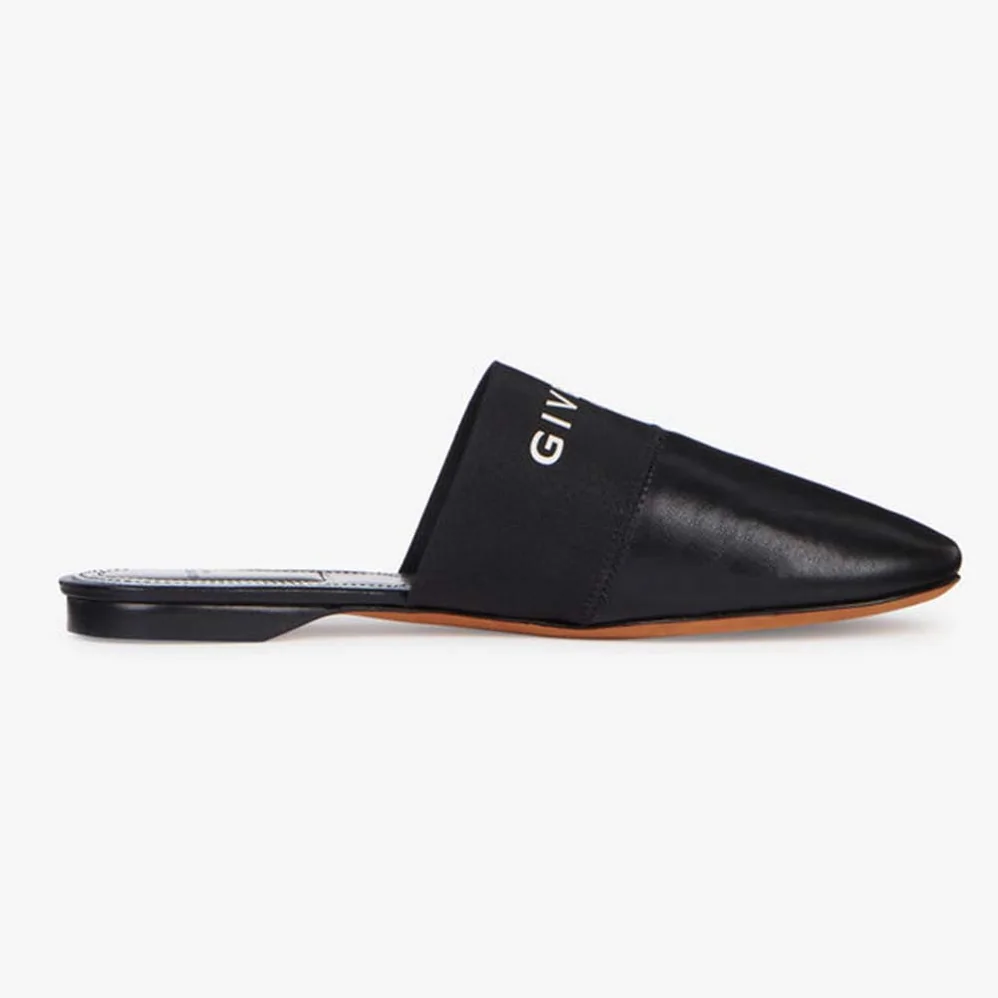 Givenchy Givenchy Paris Flat Mules in Leather for Women in Black Givenchy Givenchy Paris Flat Mules in Leather for Women in Black