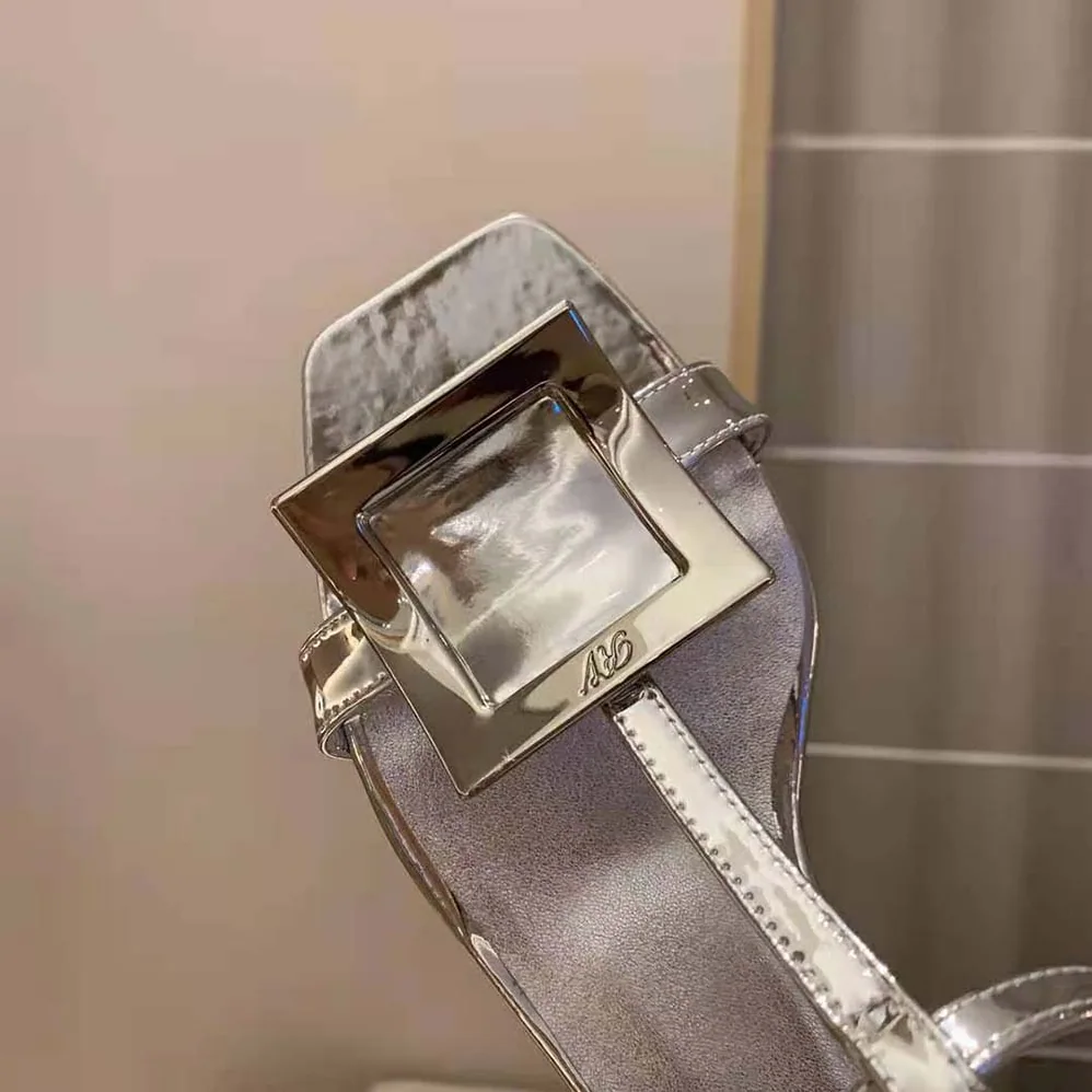 Roger Vivier Bikiviv' Metal Buckle Sandals in Leather for Women in Silver Roger Vivier Bikiviv' Metal Buckle Sandals in Leather for Women in Silver