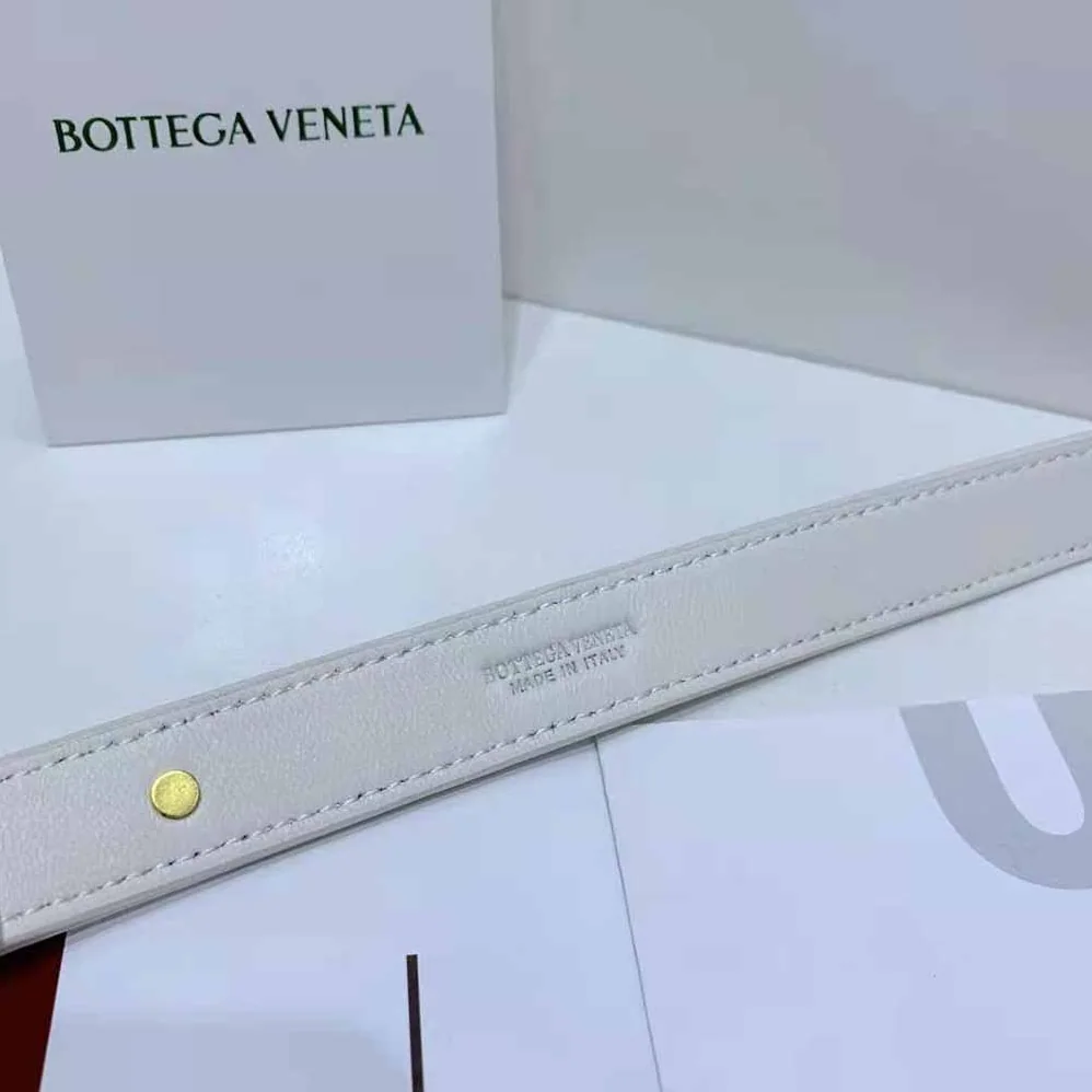 Bottega Veneta Belt Cassette Mini Intreccio Leather Belt Bag for Women in White