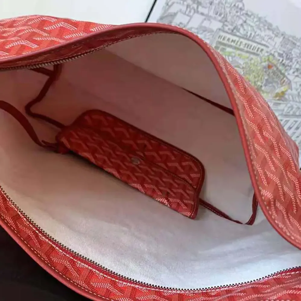 Goyard Bohème Hobo Bag for Unisex in Red