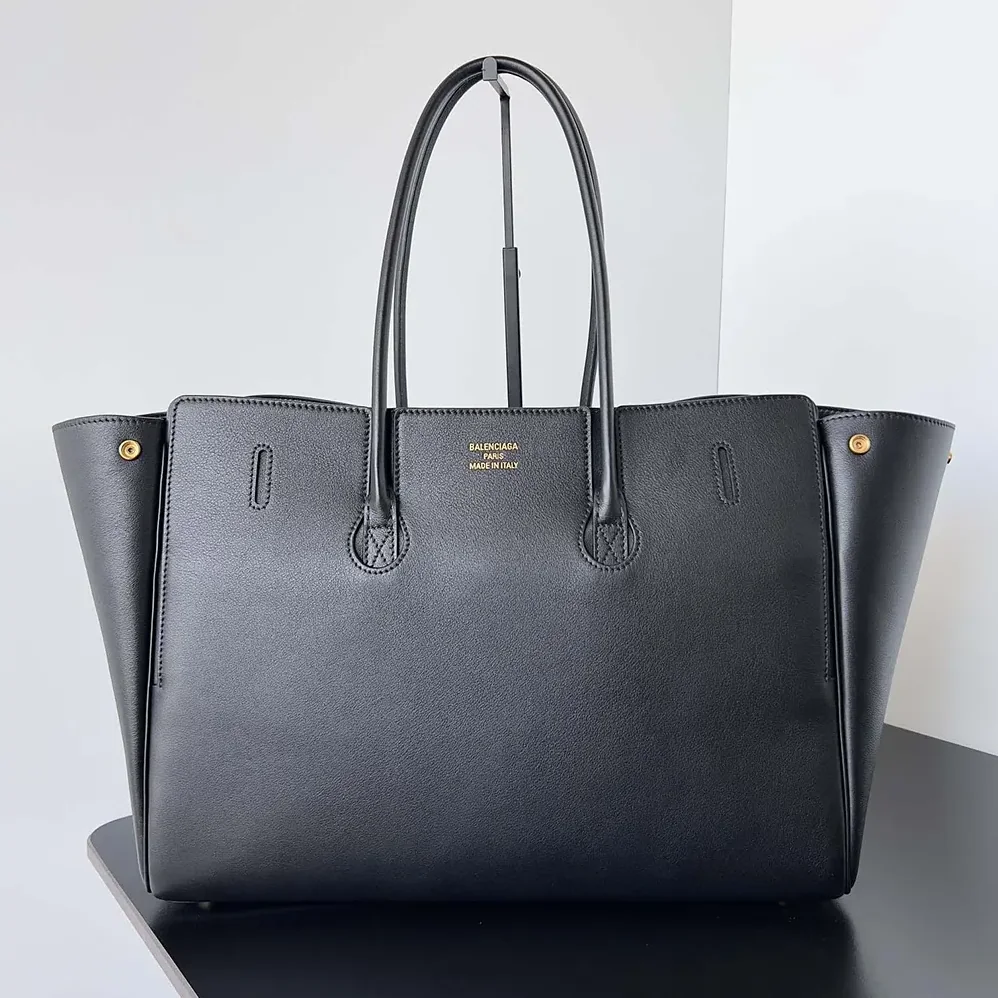 Balenciaga Bel Air Medium Carry All Bag in Black Smooth Calfskin for Women Balenciaga Bel Air Medium Carry All Bag in Black Smooth Calfskin for Women