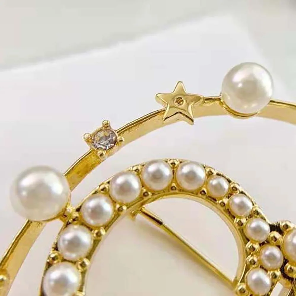 Dior Clair D Lune Brooch Gold for Women in Finish Metal