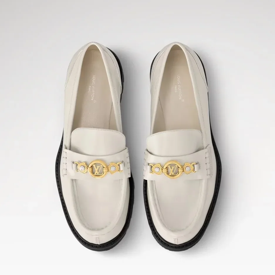 Louis Vuitton District Flat Loafer Ecru 1AGXIV Louis Vuitton District Flat Loafer Ecru 1AGXIV