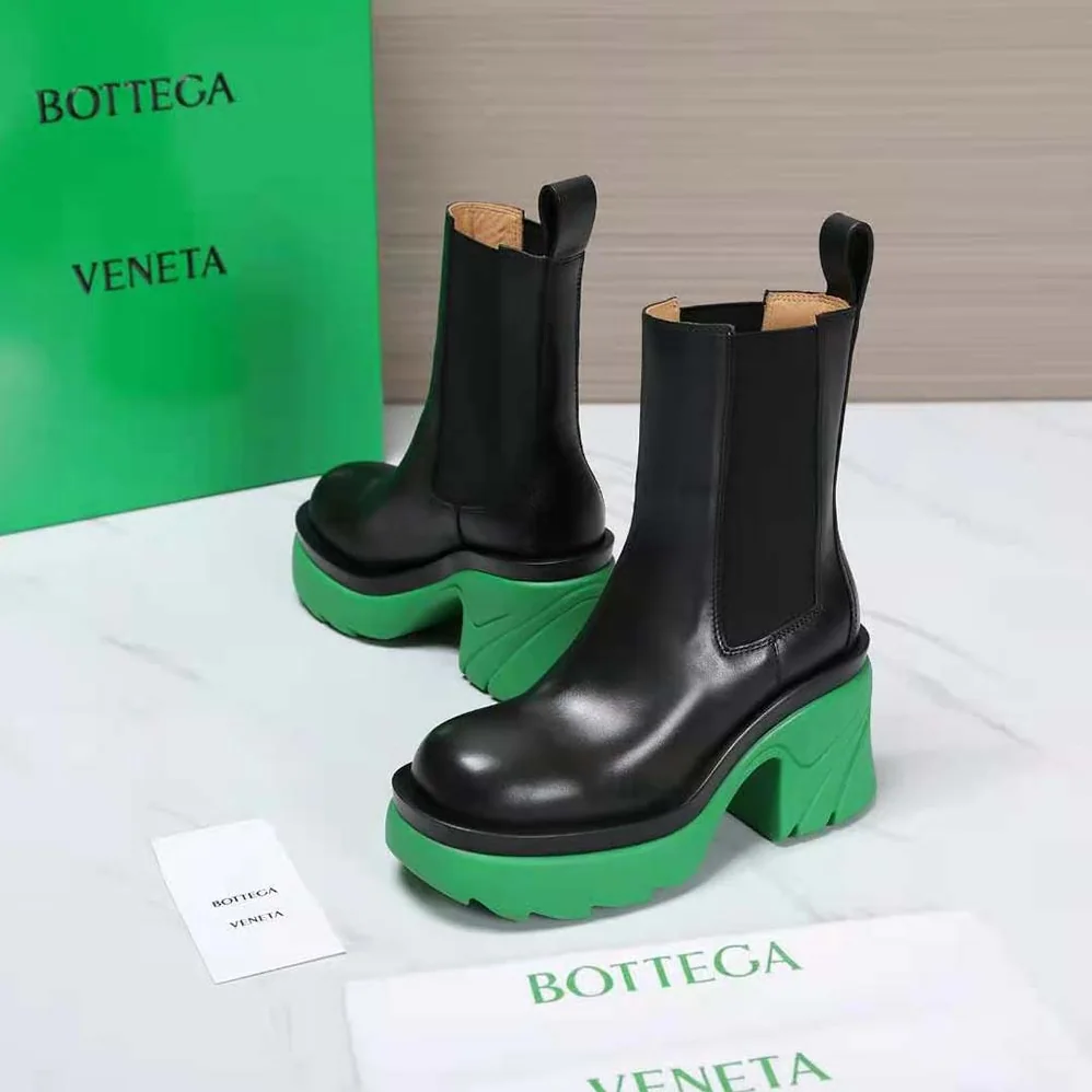 Bottega Veneta Flash Ankle Chelsea Boot Shearling for Women in Green Bottega Veneta Flash Ankle Chelsea Boot Shearling for Women in Green