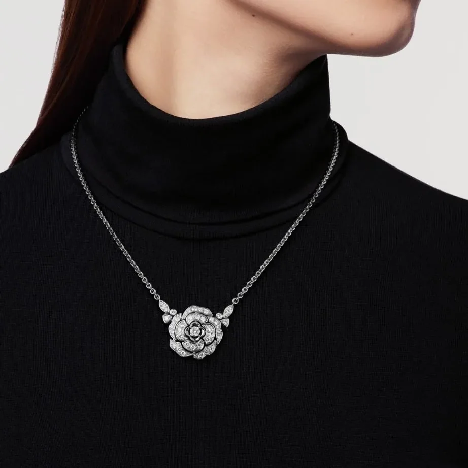 Chanel Bouton De Camélia Transformable Necklace White Gold Chanel Bouton De Camélia Transformable Necklace White Gold