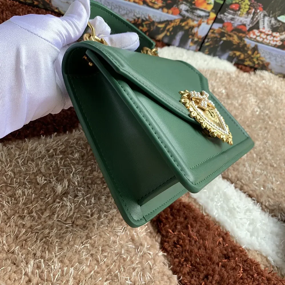 Dolce Gabbana D&G Medium Smooth Calfskin Devotion Bag for Women in Green Dolce Gabbana D&G Medium Smooth Calfskin Devotion Bag for Women in Green