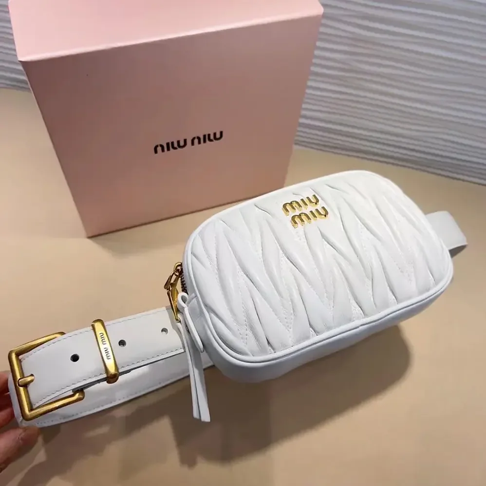 Miu Miu Belt with Matelassé Pouch for Women in White Miu Miu Belt with Matelassé Pouch for Women in White