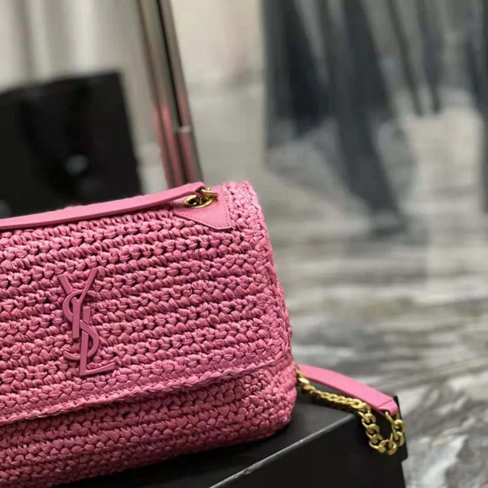 Saint Laurent YSL Niki Medium Chain Bag in Raffia and Leather for Women in Pink Saint Laurent YSL Niki Medium Chain Bag in Raffia and Leather for Women in Pink