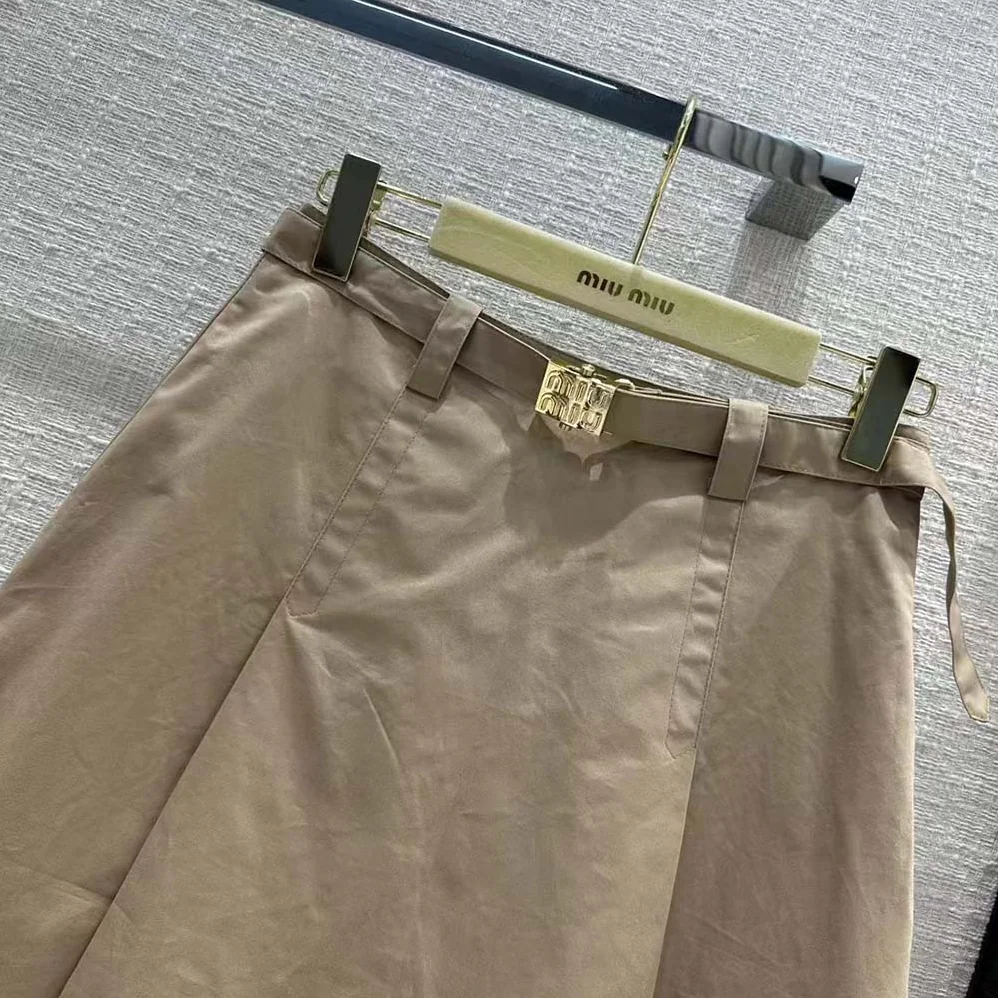 Miu Miu Chino Miniskirt with Logo Decorating the Buckle for Women Miu Miu Chino Miniskirt with Logo Decorating the Buckle for Women