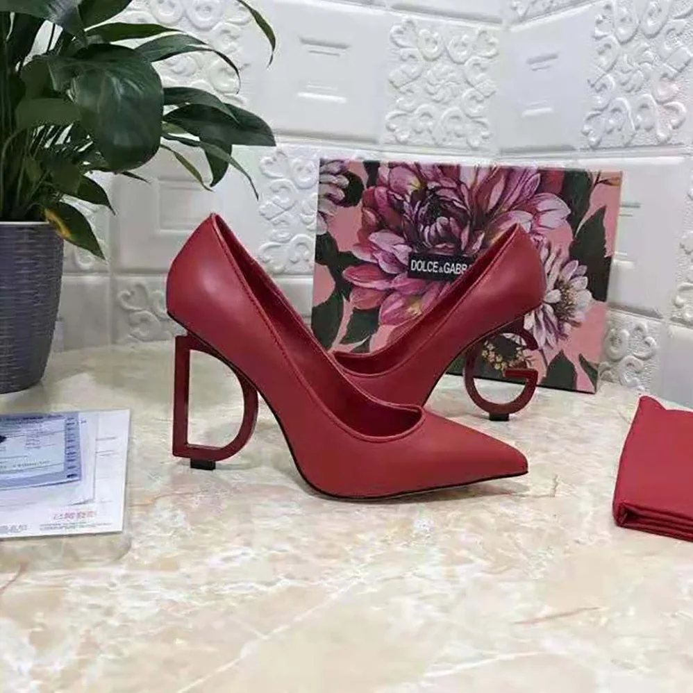 Dolce Gabbana D&G Nappa Leather Pumps with DG in 105 mm Heel for Women in Red Dolce Gabbana D&G Nappa Leather Pumps with DG in 105 mm Heel for Women in Red