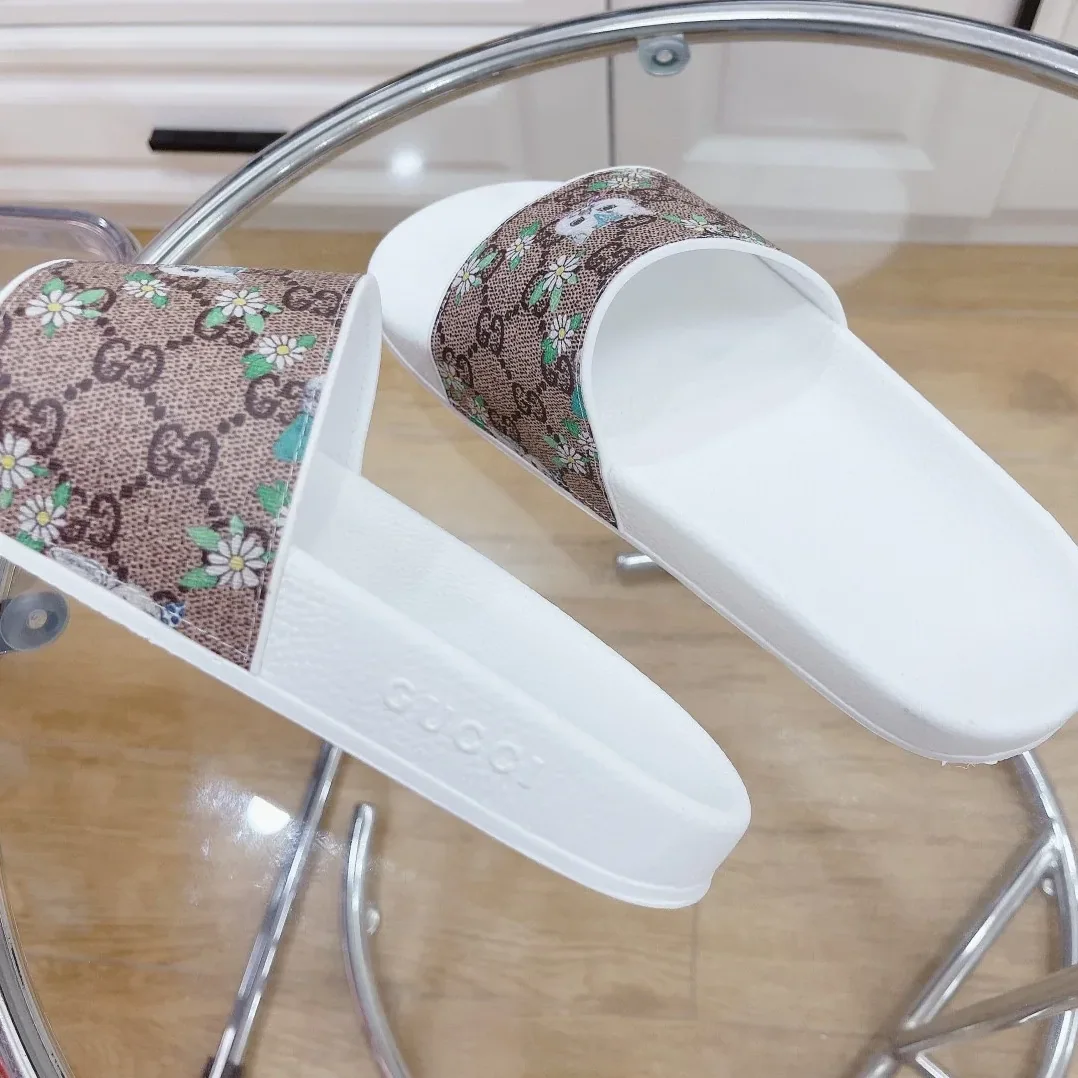 Gucci GG Slide Sandal With Cat White And Brown for Women