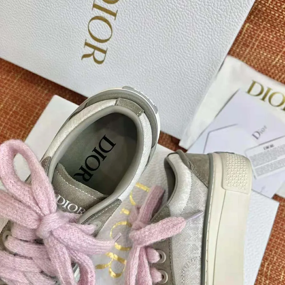Dior B33 Sneaker Gray and White Dior Oblique Jacquard and Gray Suede for Men Dior B33 Sneaker Gray and White Dior Oblique Jacquard and Gray Suede for Men