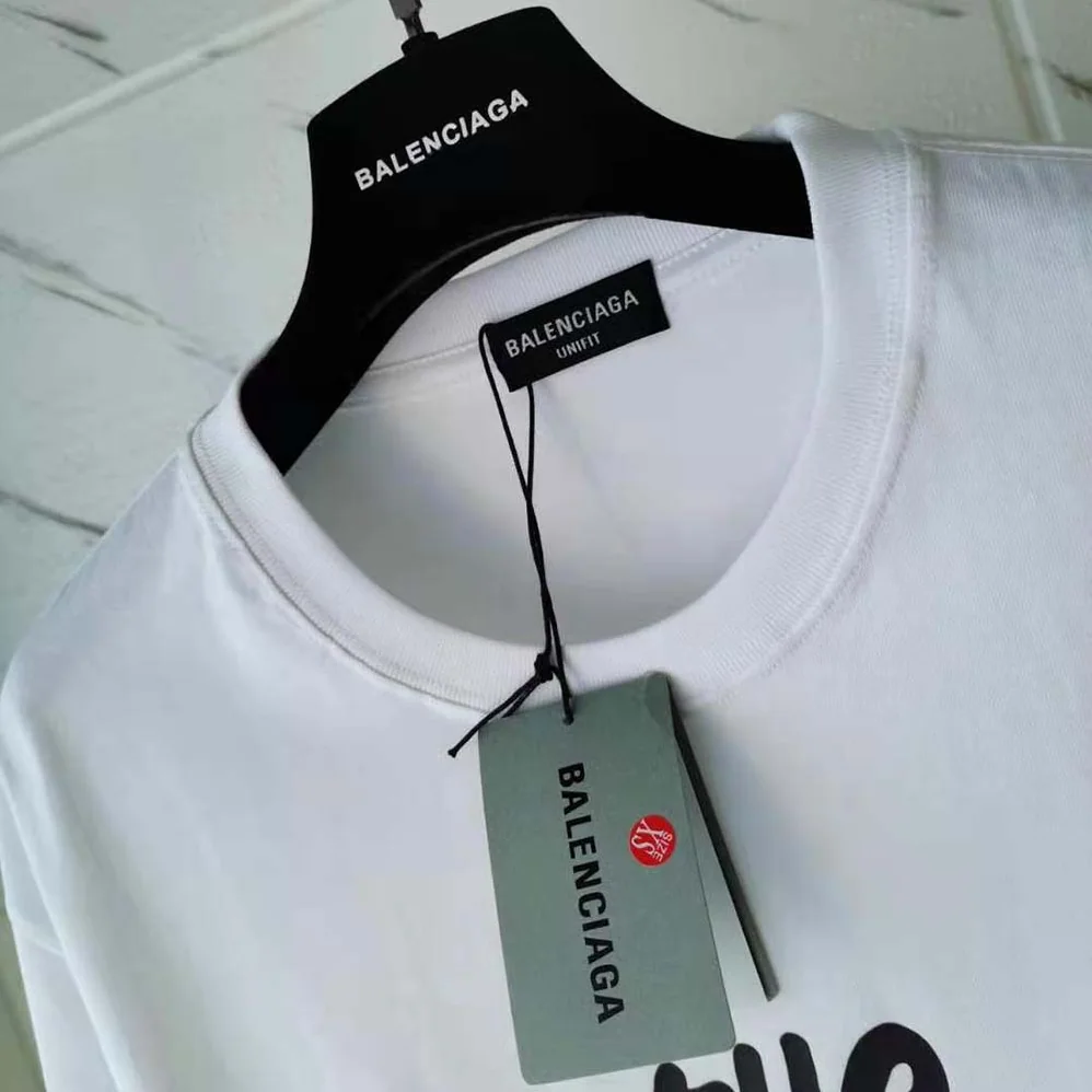 Balenciaga Simpsons Tm and 20th Television T for Men in shirt Oversized in White Balenciaga Simpsons Tm and 20th Television T for Men in shirt Oversized in White