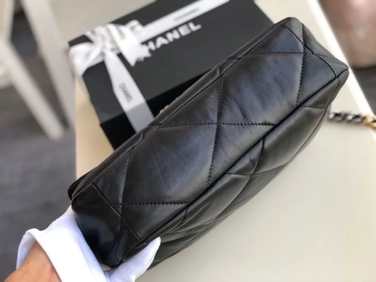 Chanel 19 HandBag Black / Chanel 19 HandBag Black /