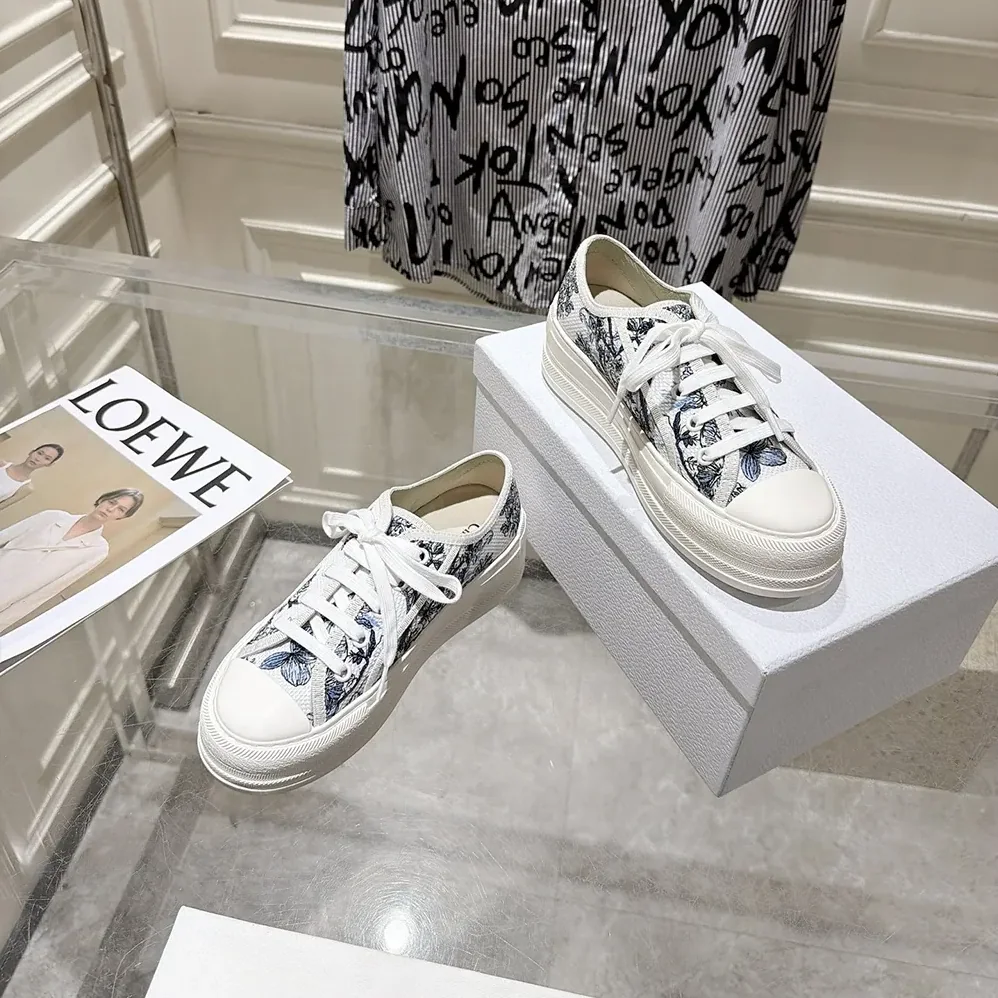 Dior Dioriviera Walk'n'Dior Sneaker White and Blue Toile de Jouy Floral Garden Embroidered Cotton for Women Dior Dioriviera Walk'n'Dior Sneaker White and Blue Toile de Jouy Floral Garden Embroidered Cotton for Women