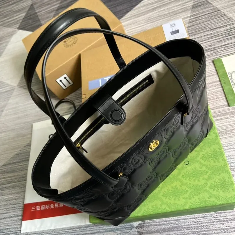 Gucci GG Matelasse Medium Tote Bag / Black Gold Hardware ? UM8IG 1000