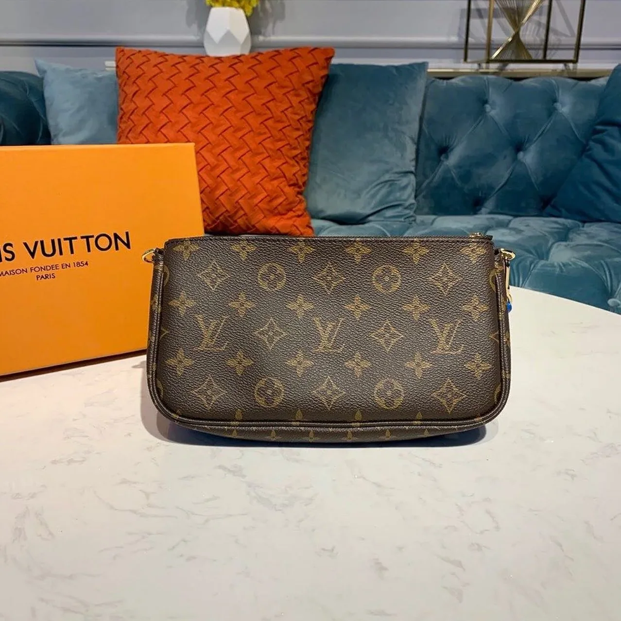Louis Vuitton Multi Pochette Accessoire Shoulder Bag / Blue Monogram Canvas Gold Hardware Louis Vuitton Multi Pochette Accessoire Shoulder Bag / Blue Monogram Canvas Gold Hardware