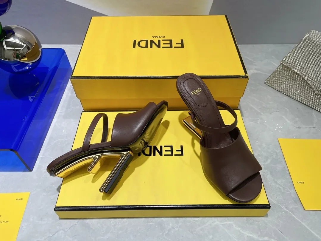 Fendi First Burgundy High in Heeled Sandals Fendi First Burgundy High in Heeled Sandals