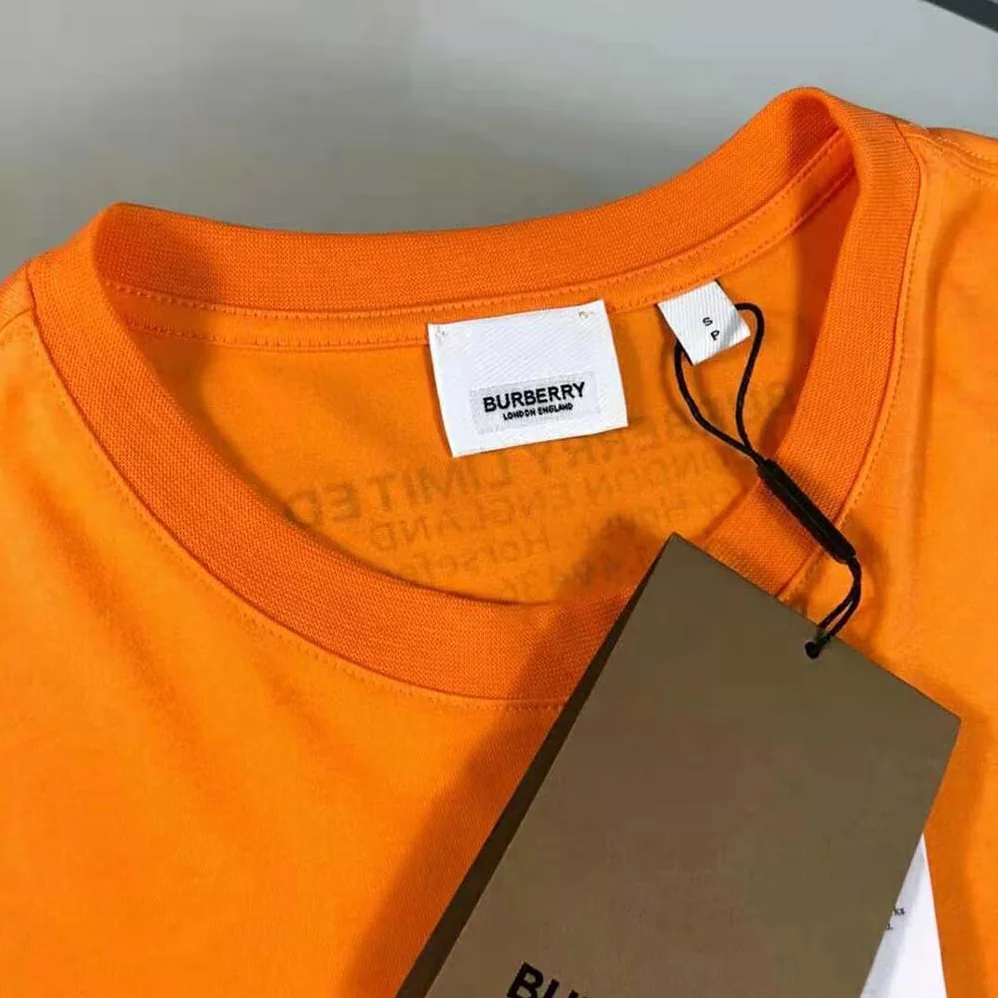 Burberry Shark Graphic Cotton Oversized T-shirt for Men in Orange Burberry Shark Graphic Cotton Oversized T-shirt for Men in Orange