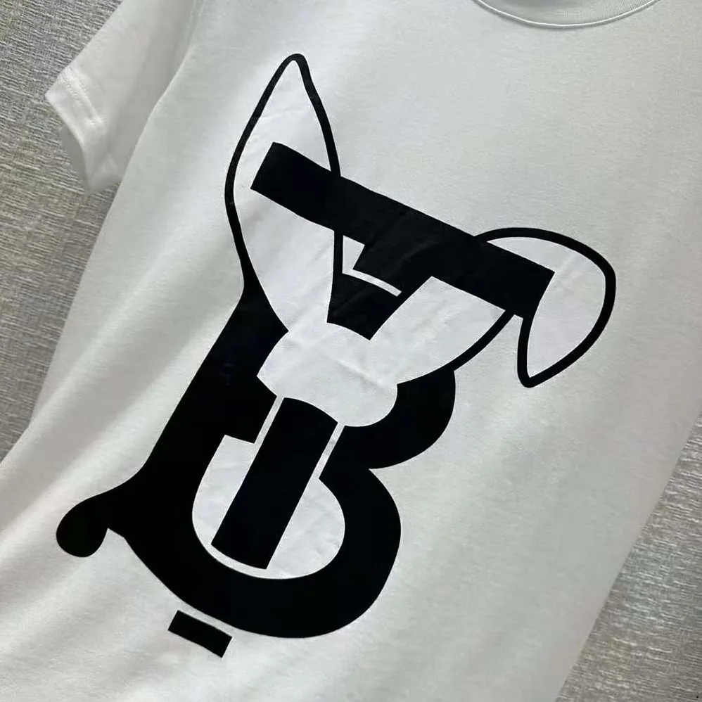 Burberry Rabbit Print Cotton T-shirt for Men in White Burberry Rabbit Print Cotton T-shirt for Men in White
