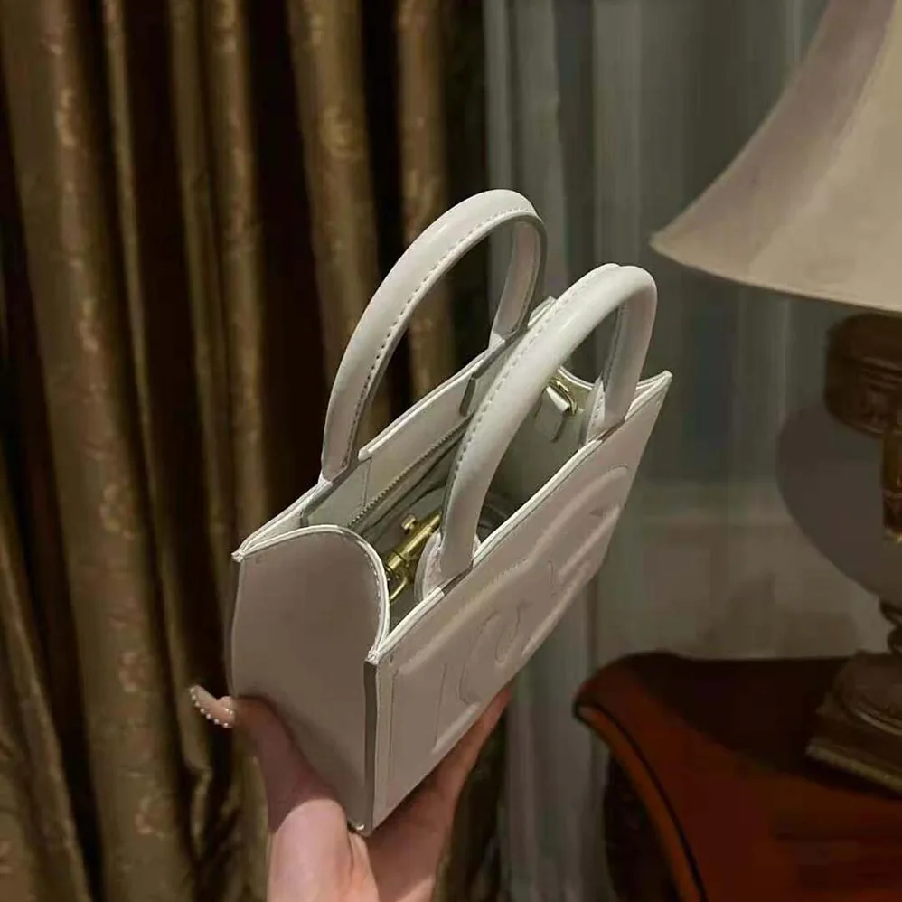Dolce Gabbana D&G DG Daily Mini Shopper for Women in White Dolce Gabbana D&G DG Daily Mini Shopper for Women in White