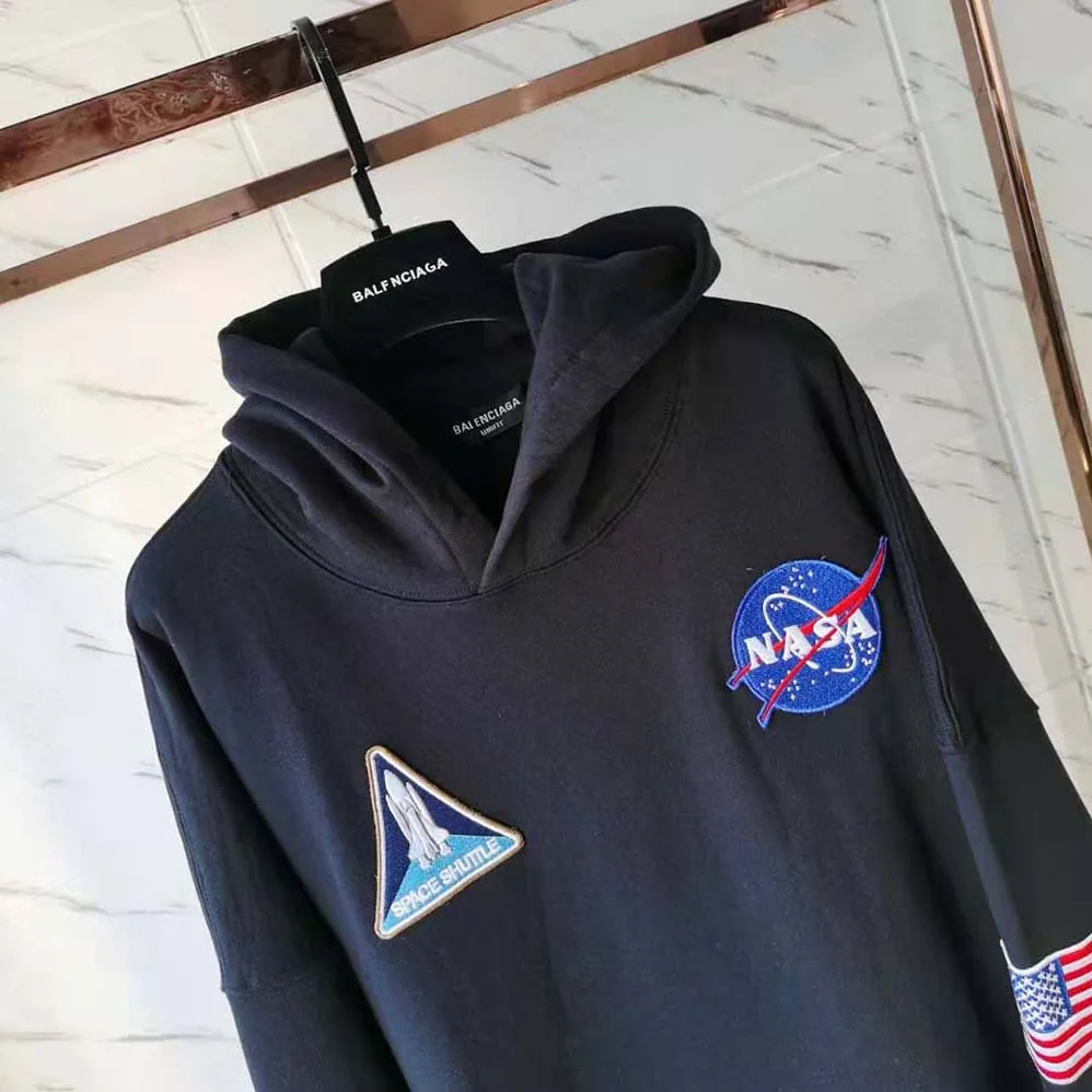 Balenciaga Space Boxy Hoodie in Black Medium Fleece for Women Balenciaga Space Boxy Hoodie in Black Medium Fleece for Women