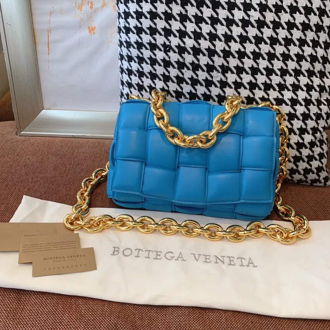 Bottega Veneta Chain Cassette Blue Bottega Veneta Chain Cassette Blue