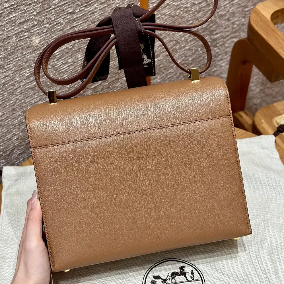 Hermes Verrou 21 Bag in Togo Leather for Women in Brown/Gold Hermes Verrou 21 Bag in Togo Leather for Women in Brown/Gold