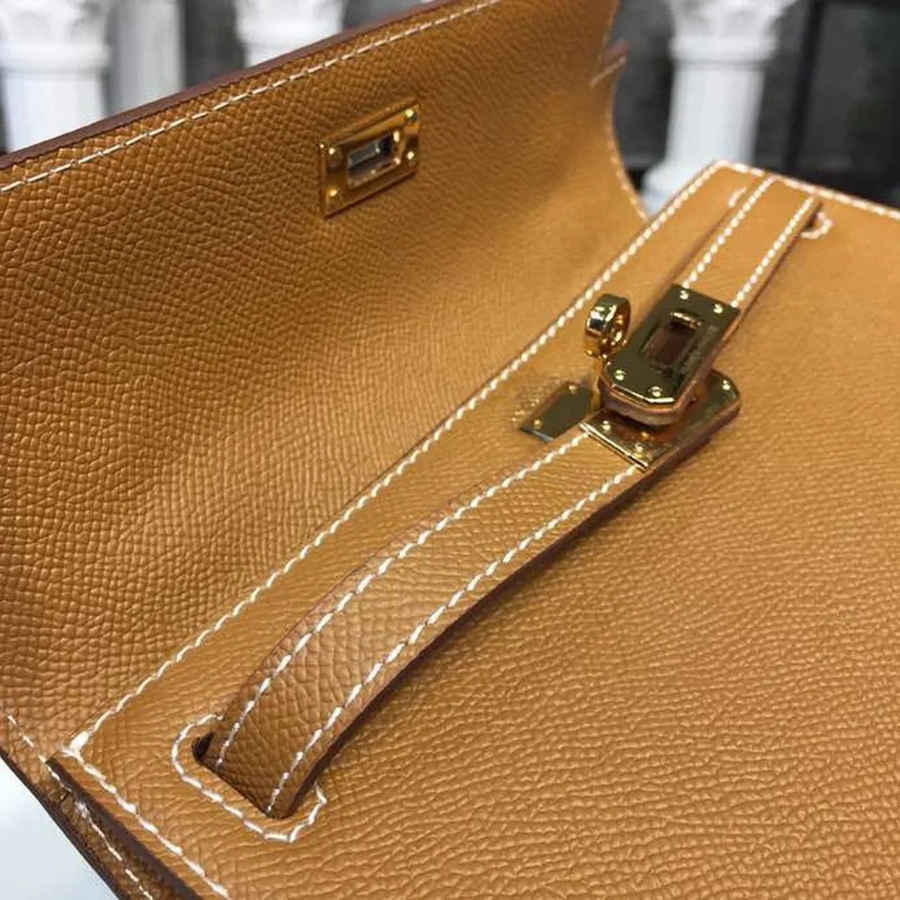 Hermes Mini Kelly KP Pochette Gold Gold Toned Hardware / Hermes Mini Kelly KP Pochette Gold Gold Toned Hardware /
