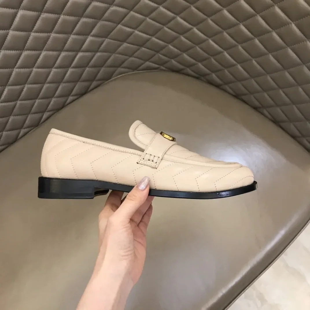 Gucci Loafer With Interlocking G Beige Gucci Loafer With Interlocking G Beige