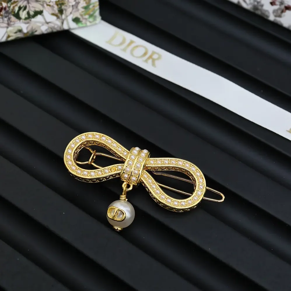 Dior Le Nœud de Dior Barrette Champagne-Finish Metal with a White Resin Pearl for Women