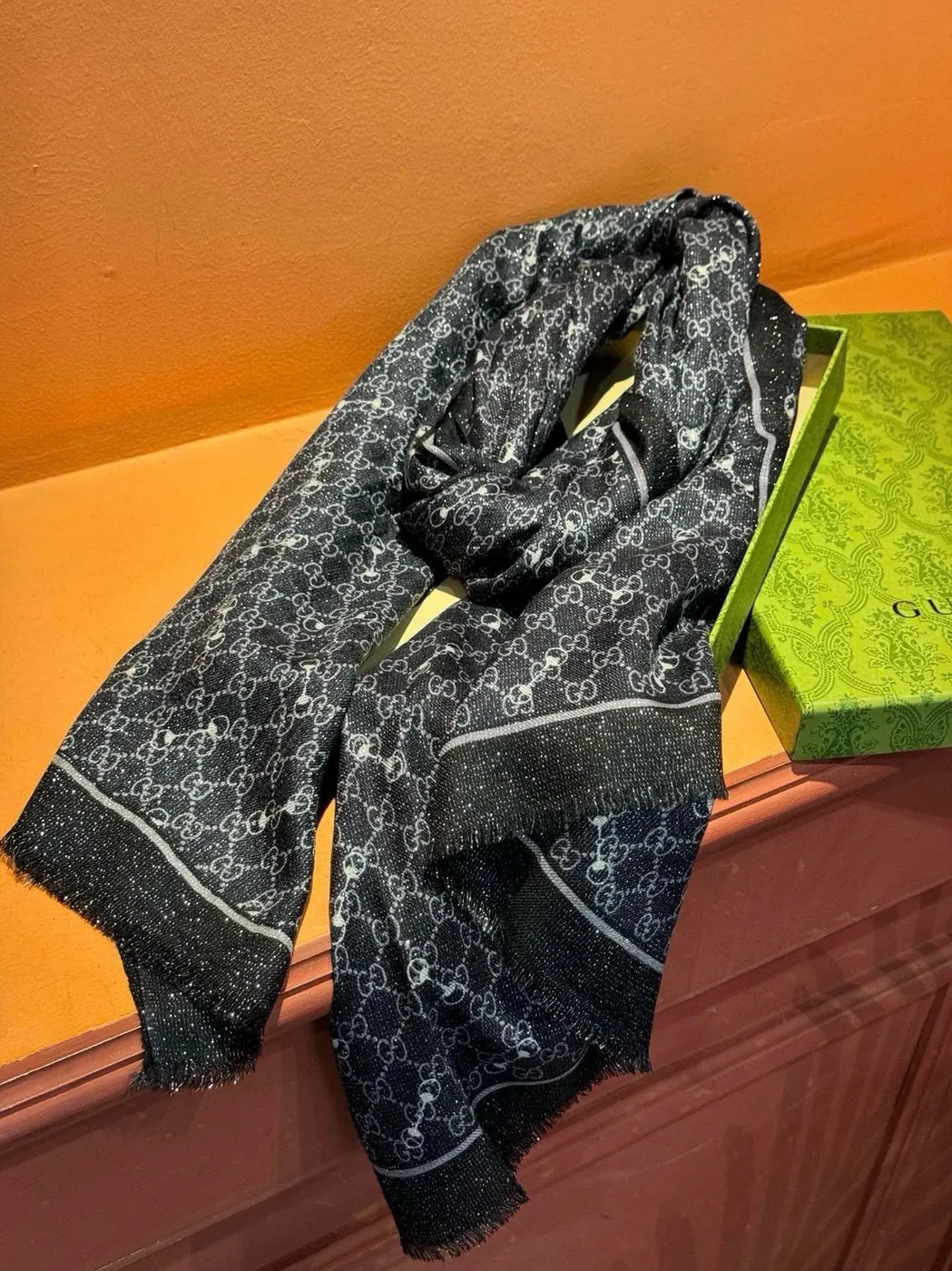 Gucci Glowing Scarf Black / Gucci Glowing Scarf Black /