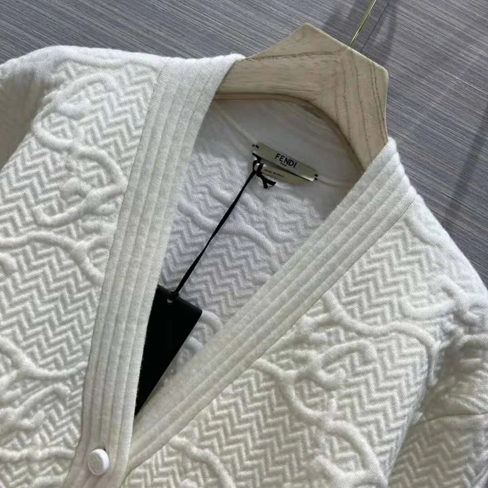 Fendi Cardigan White Wool and Cashmere Cardigan for Women Fendi Cardigan White Wool and Cashmere Cardigan for Women